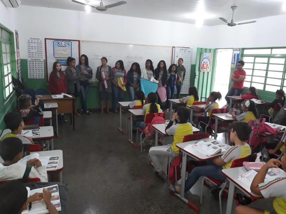Visita a escola municipal Ana Rosa
